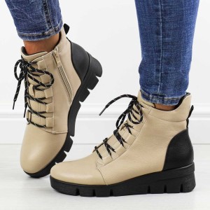 Beżowe WT botki damskie na koturnie M.Daszyński 23109a-1