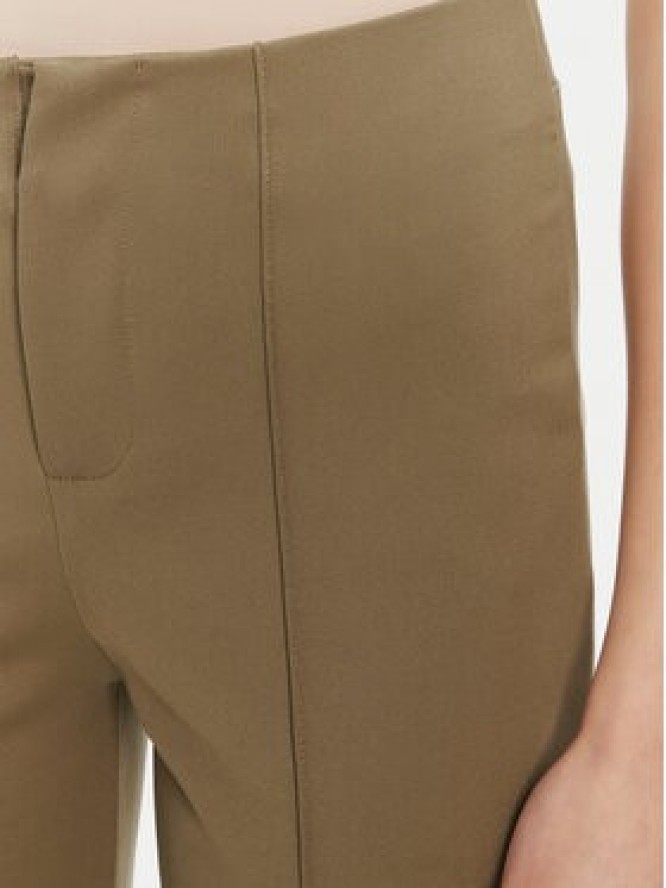 Guess Spodnie materiałowe V5YB11 KCX42 Brązowy Regular Fit