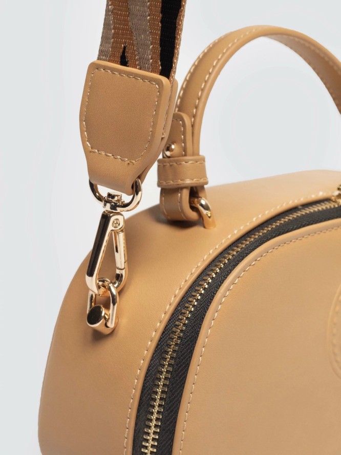 Torebka damska do ręki z dodatkowym paskiem beżowa RR574272 801