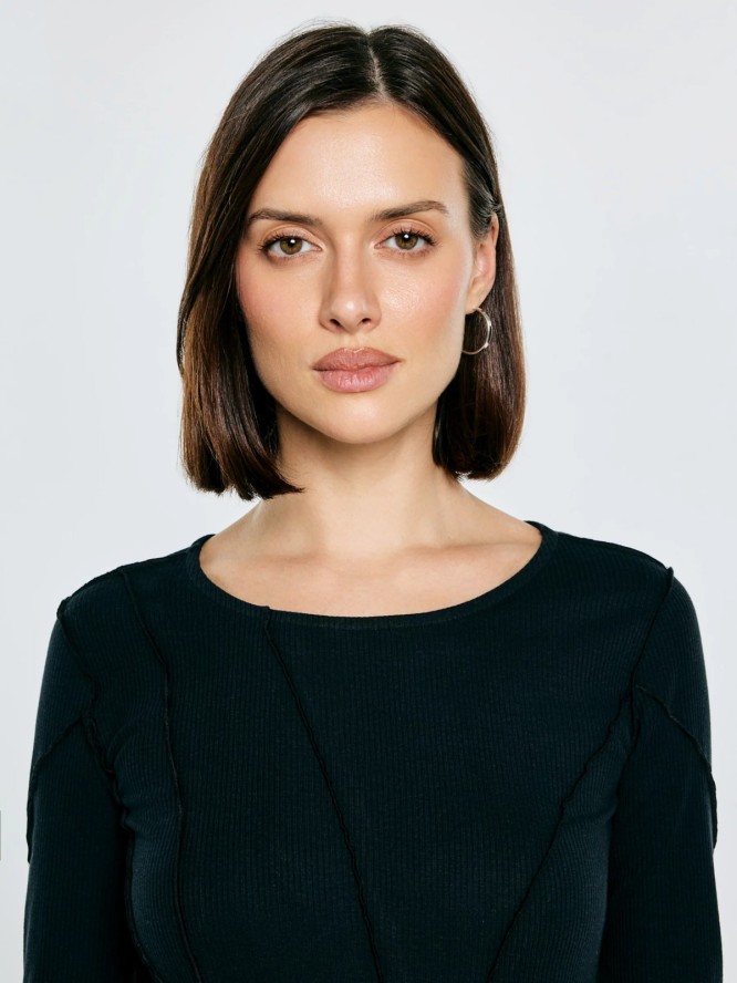 Sukienka damska mini dopasowana czarna Malgosara 906