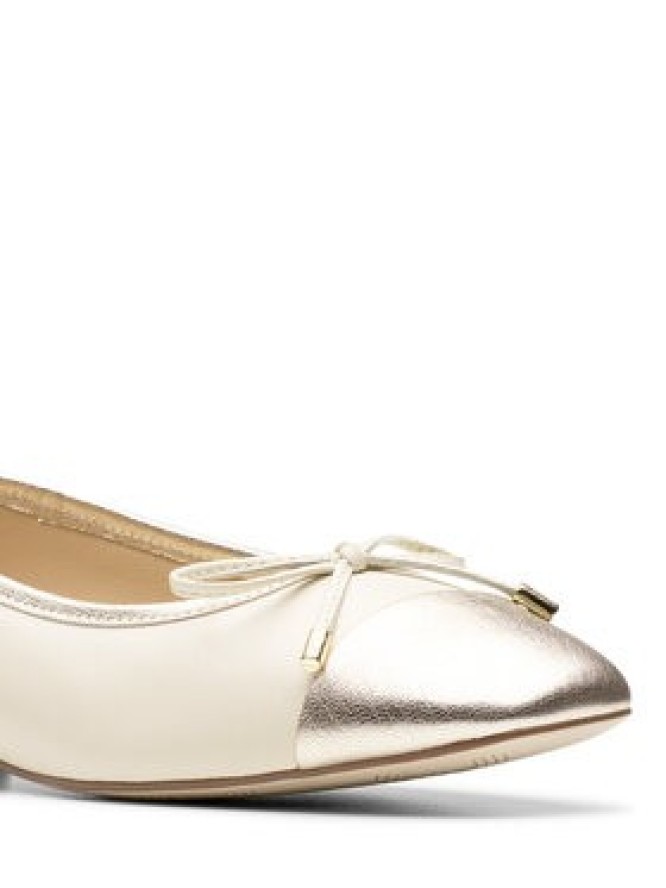 Clarks Baleriny Ubree15 Poppy 26181326 Beżowy