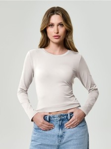 Gładka bluzka z długimi rękawami - kremowy