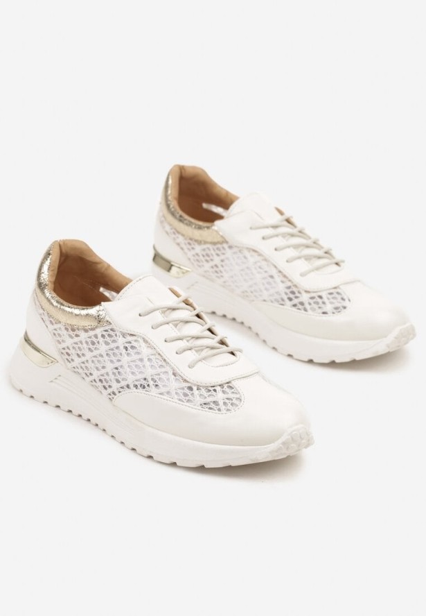 Białe Sneakersy z Ażurowym Zdobieniem i Metalicznymi Wstawkami Sesovienna