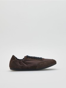 Sneakersy z zamszowymi wstawkami - ciemnobrązowy