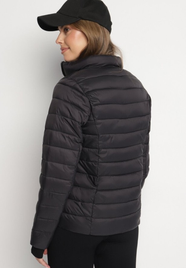 Czarna Pikowana Kurtka w Klasycznym Stylu Nelaniel