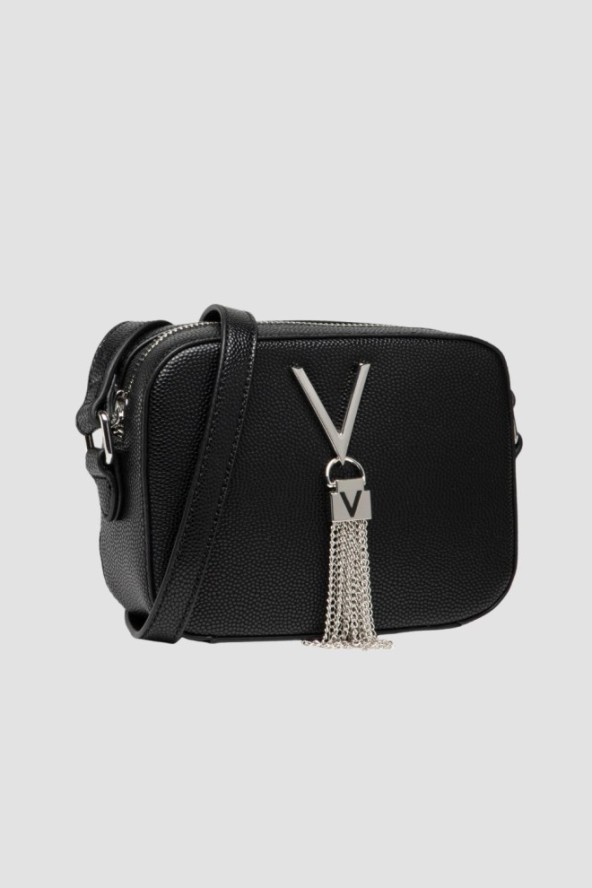 VALENTINO Mała czarna torebka o teksturze skóry z ozdobnym V divina haversack SS26