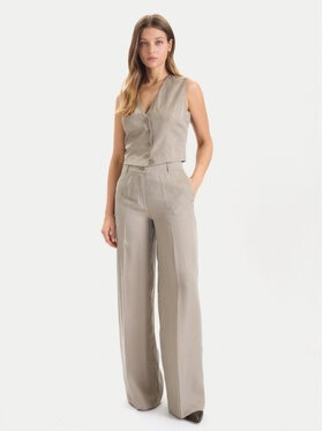 Guess Spodnie materiałowe W5YB02 WH5N2 Beżowy Regular Fit