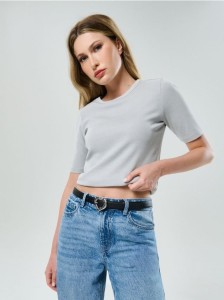 Pasek z ozdobną klamrą w kształcie serca - czarny