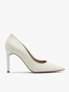 Kremowe czółenka na szpilce