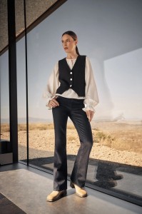 Gładkie jeansy bootcut granatowe