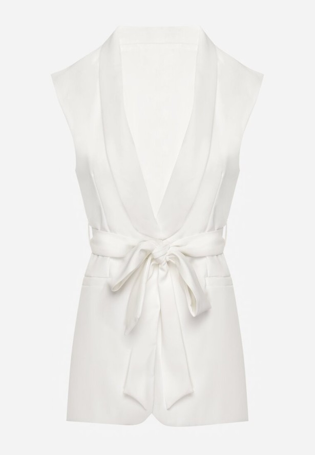 Biała Elegancka Kamizelka Stylizowana na Wiązaną Marynarkę Bez Rękawów Qirama