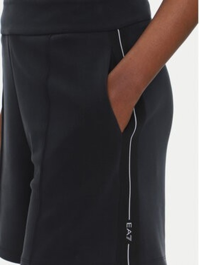 EA7 Emporio Armani Szorty materiałowe 7W000176 AF12643 UC001 Czarny Regular Fit