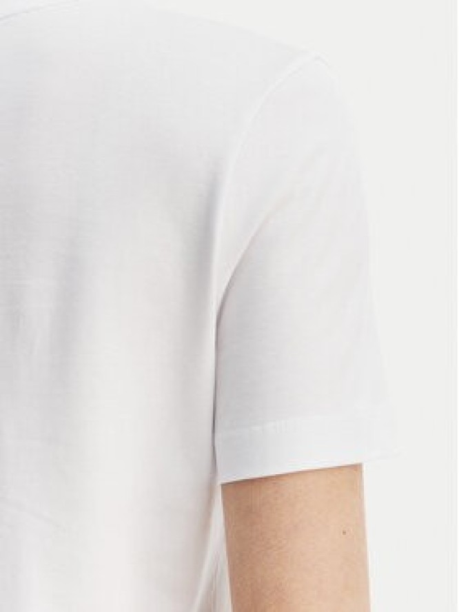 Guess T-Shirt V6GI07 K2968 Biały Regular Fit