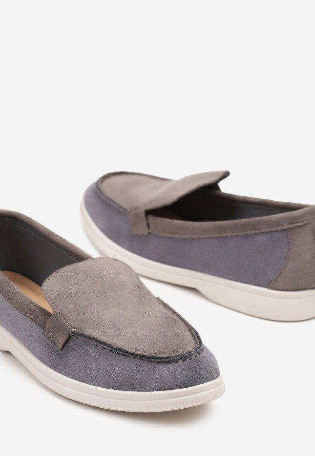 Szaro-Niebieskie Mokasyny z Ozdobnymi Przeszyciami Fonessae