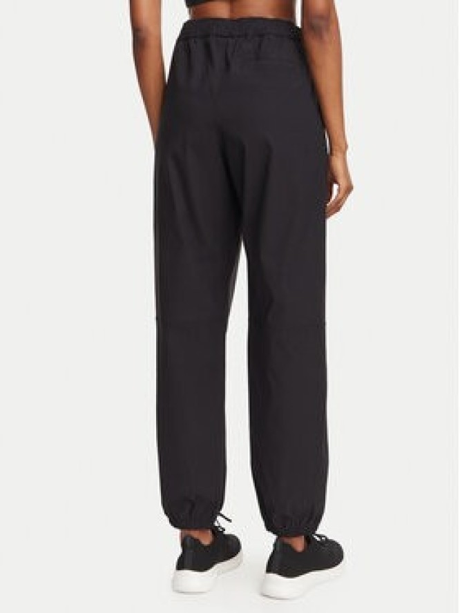 Under Armour Spodnie dresowe Unstoppable 6011400 Czarny Regular Fit