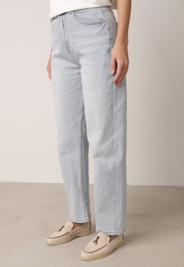 Niebieskie Bawełniane Jeansy o Kroju Mom Fit z Wysokim Stanem i Paskiem Pribena