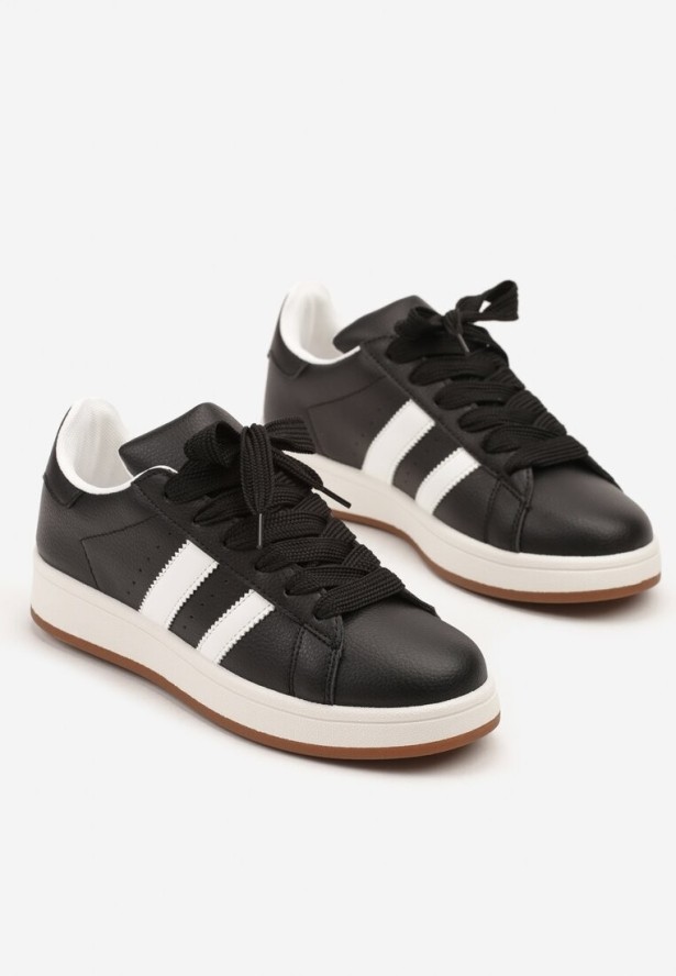 Czarne Sneakersy z Perforacją i Ozdobnymi Paskami Deolene