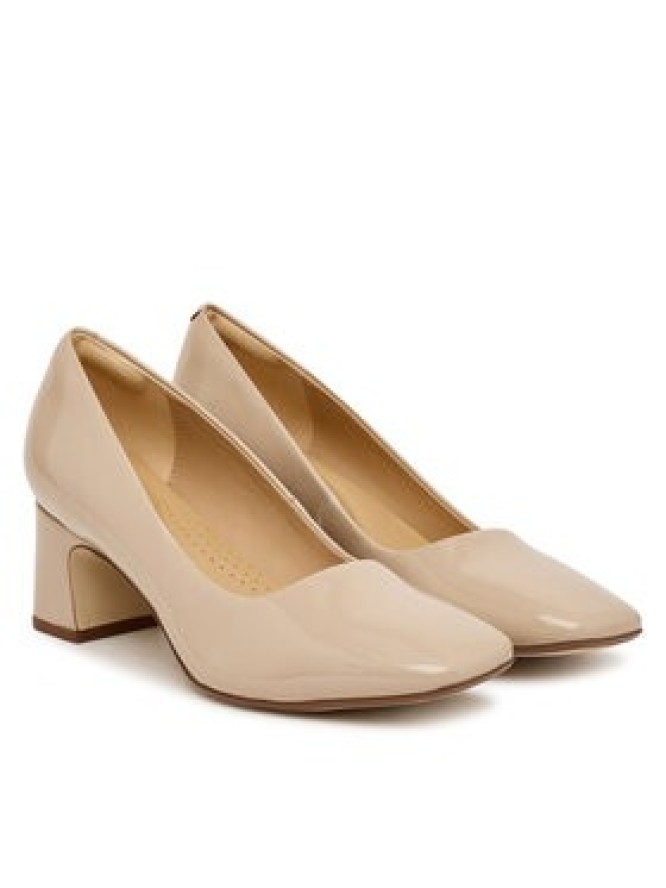 Clarks Czółenka Fernie Court 26183034 Beżowy jasny