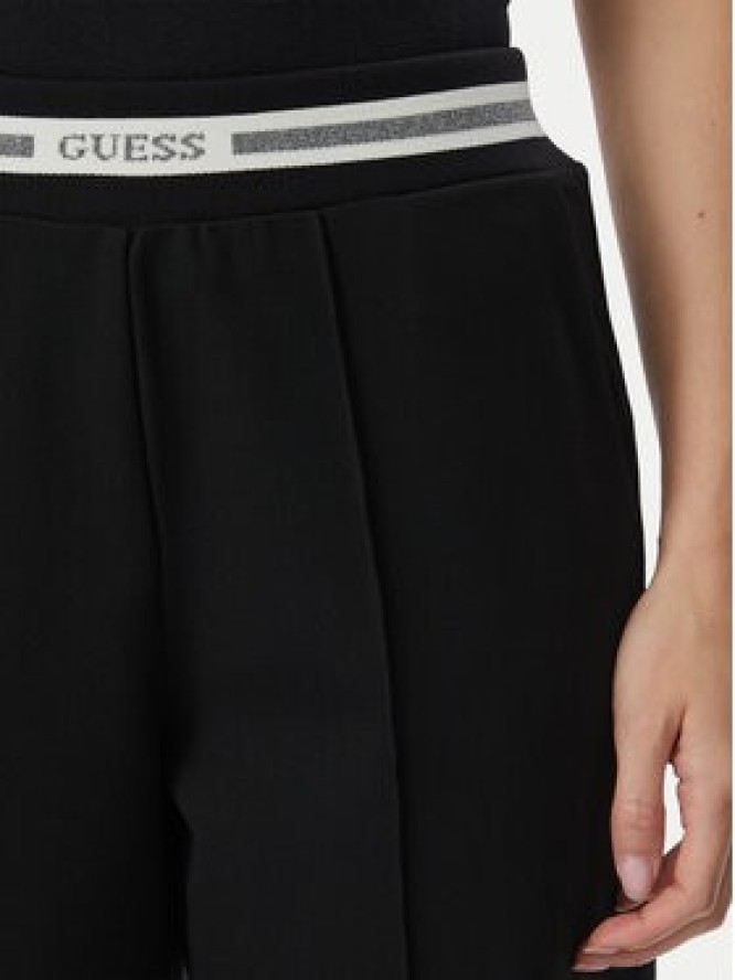 Guess Spodnie materiałowe V6BB14 W4758 Czarny Regular Fit