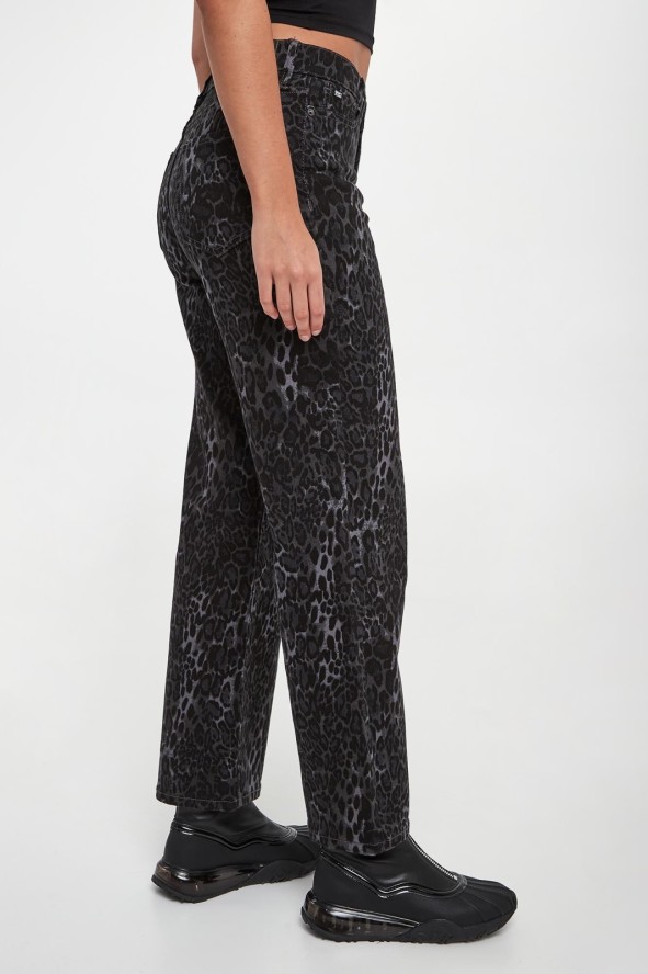 Jeansy damskie w panterkę DKNY JEANS