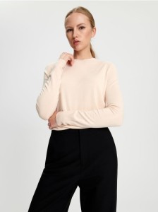 Sweter basic - kremowy