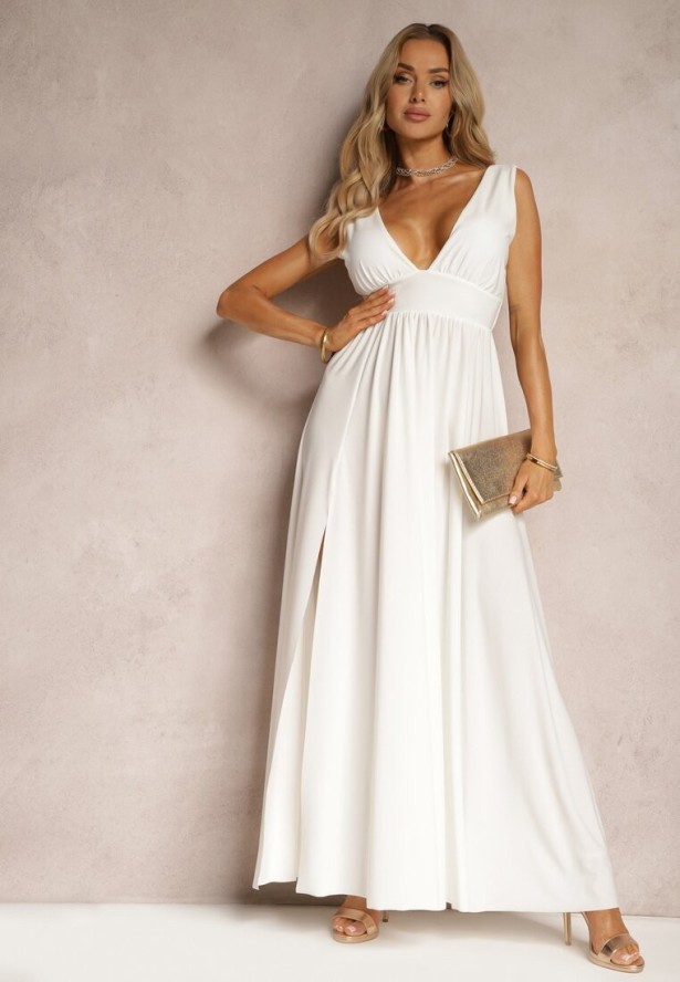 Biała Sukienka Wieczorowa na Ramiączkach z Dekoltem w Szpic i Rozcięciem Nestanni