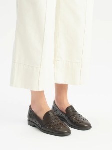 Ażurowe mokasyny z kwadratowym noskiem