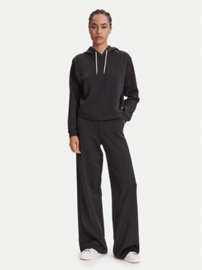 Guess Spodnie dresowe V5YB19 KBSL2 Czarny Regular Fit