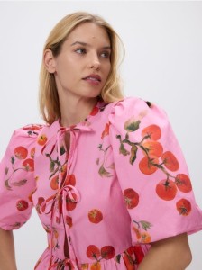 Wiązana bluzka z baskinką - różowy