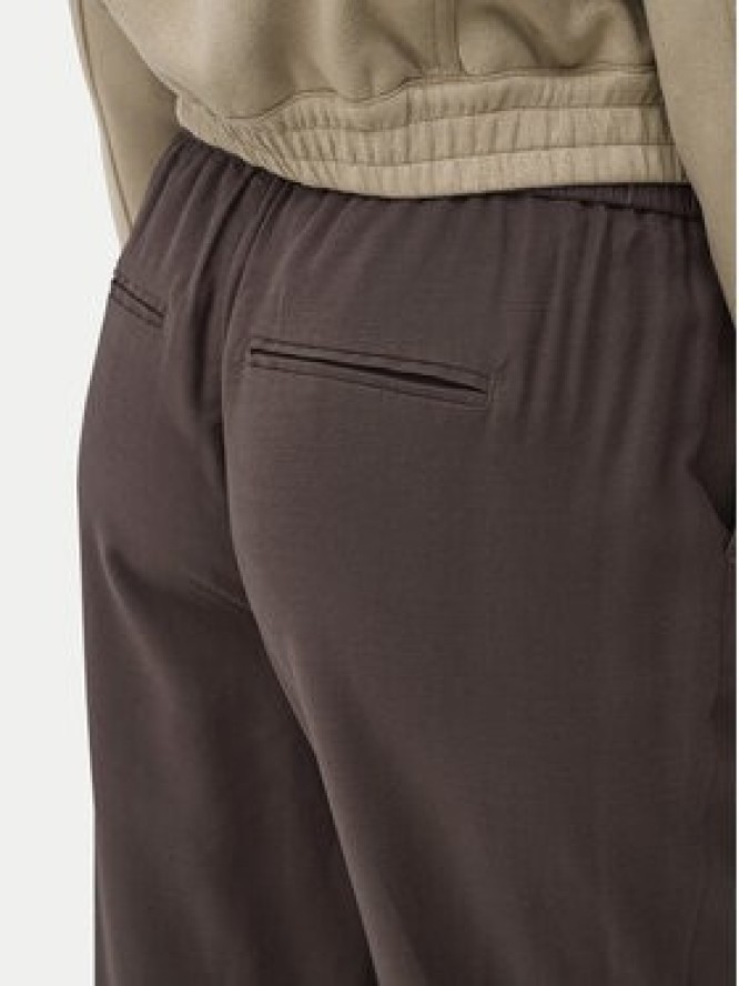 ONLY Spodnie dresowe Kelda 15203946 Brązowy Regular Fit