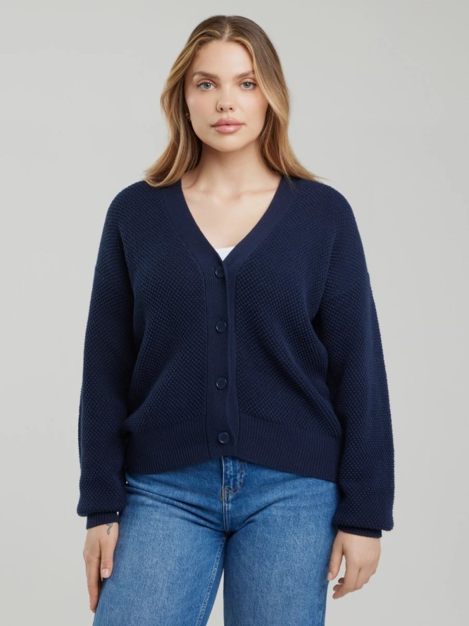 Sweter kardigan damski o strukturalnym splocie granatowy Sabira 403