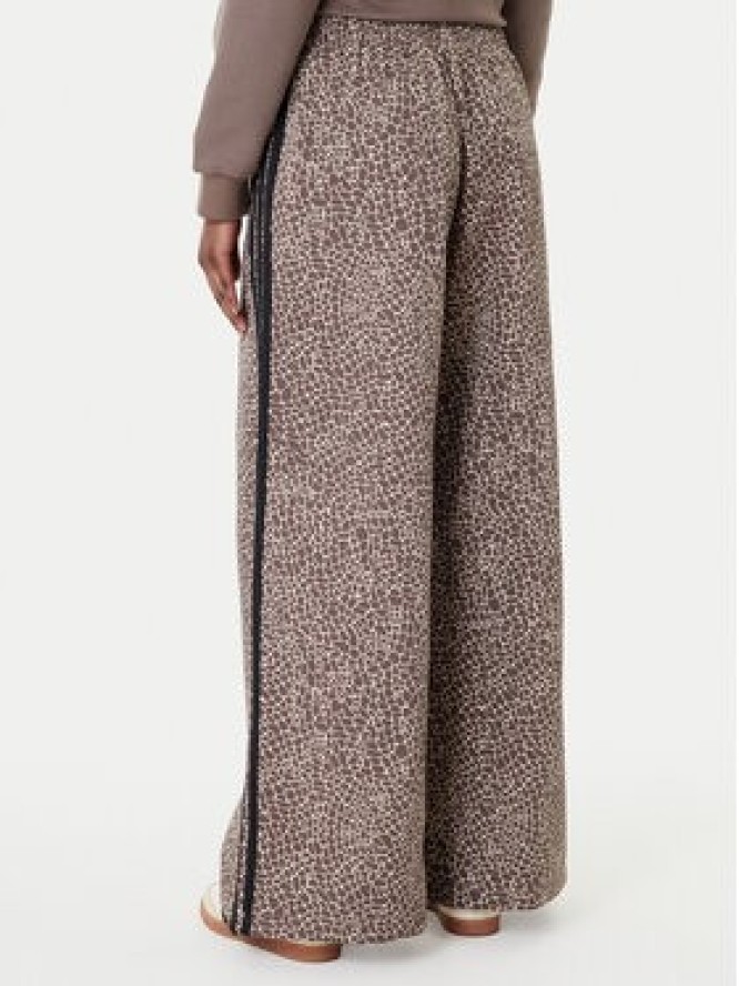 adidas Jeansy Firebird Aop KD8811 Brązowy Loose Fit