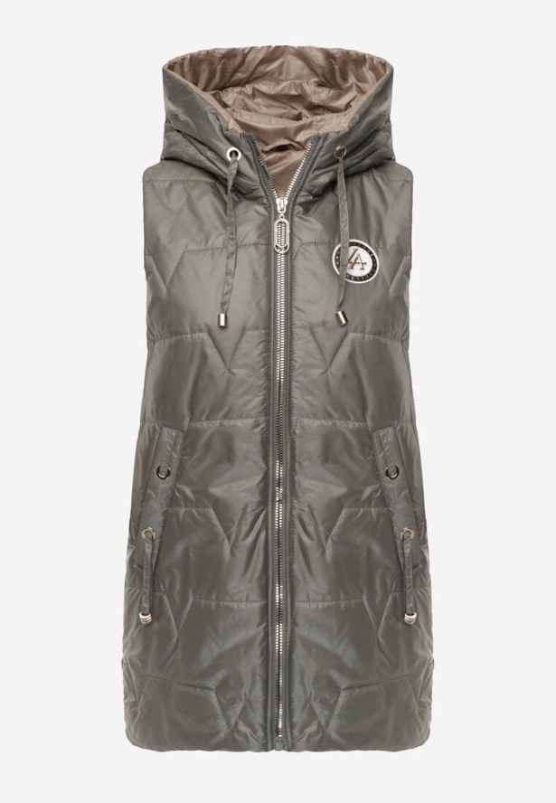 Zielona Długa Kamizelka Pikowana z Nieodpinanym Kapturem Ozdobiona Naszywką Kasseda