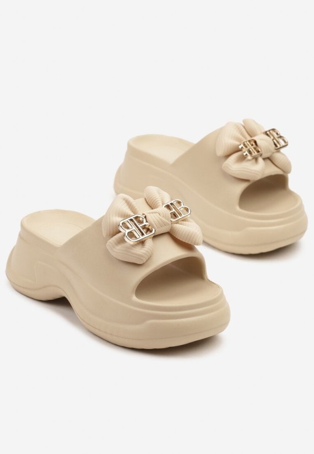 Ciemnobeżowe Wsuwane Klapki z Ozdobną Kokardką Morlia