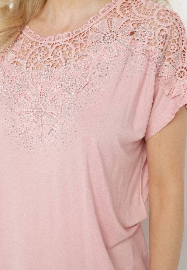 Różowa Bluzka z Wiskozą Ozdobiona Koronką i Cyrkoniami Viarenas