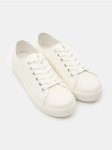 Sznurowane sneakersy z imitacji skóry - biały