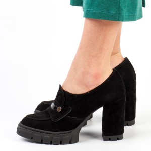 Czarne zamszowe Polskie mokasyny damskie na słupku, loafersy Deoni D207
