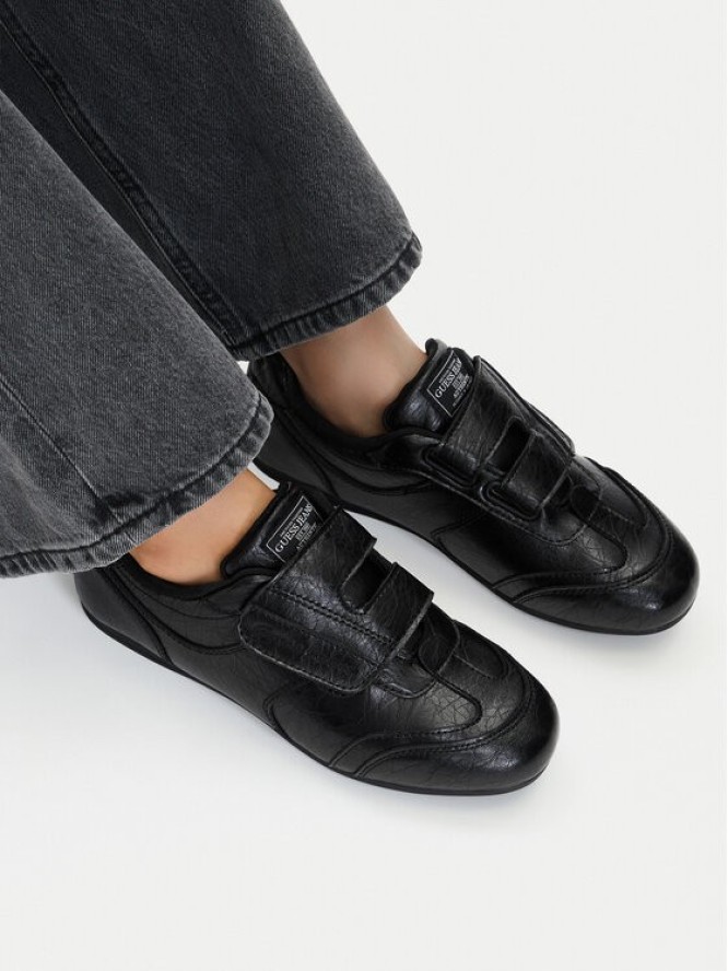 Guess Jeans Sneakersy EO-GSJ0906 Czarny