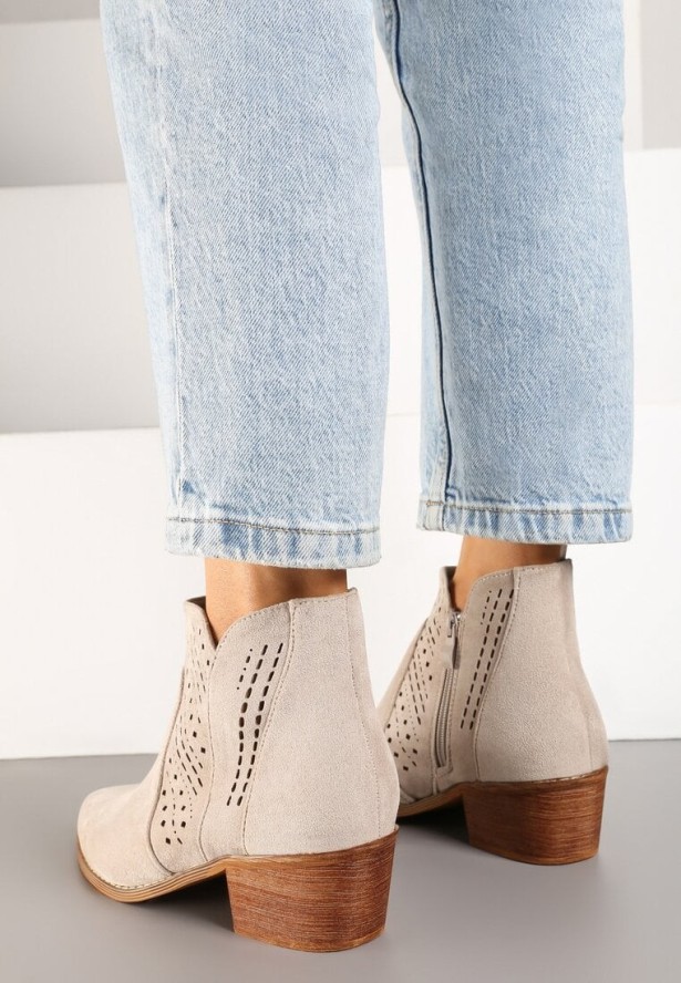 Jasnobeżowe Ażurowe Botki Vices na Obcasie w Stylu Kowbojek Selrith