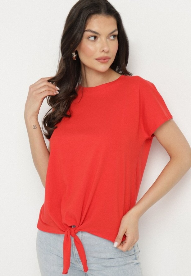 Czerwony T-shirt z Bawełny z Ozdobnym Wiązaniem Sunitra