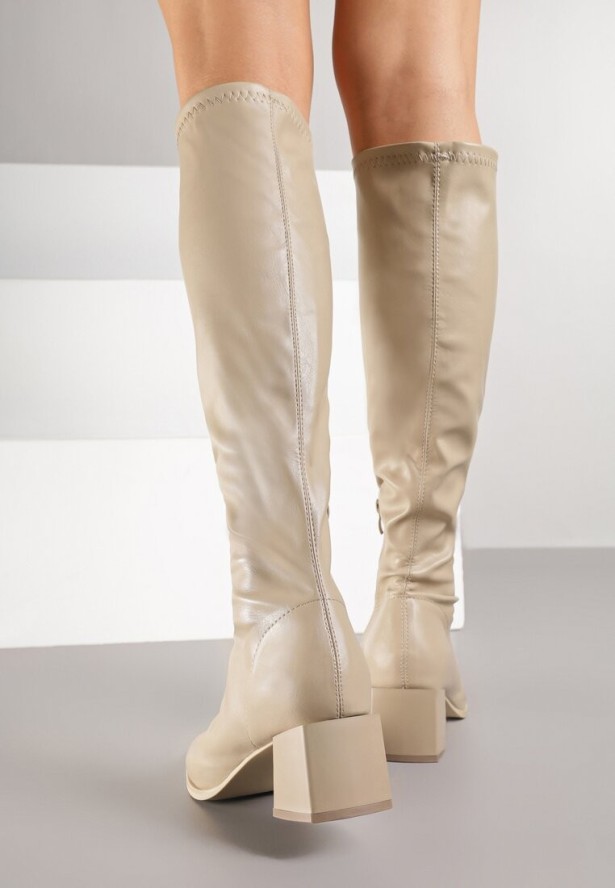 Ciemnobeżowe Kozaki na Geometrycznym Słupku z Kwadratowym Noskiem Brikalona