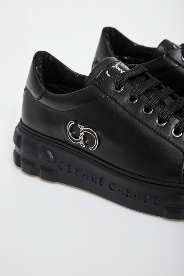 Sneakersy damskie skórzane CESARE CASADEI