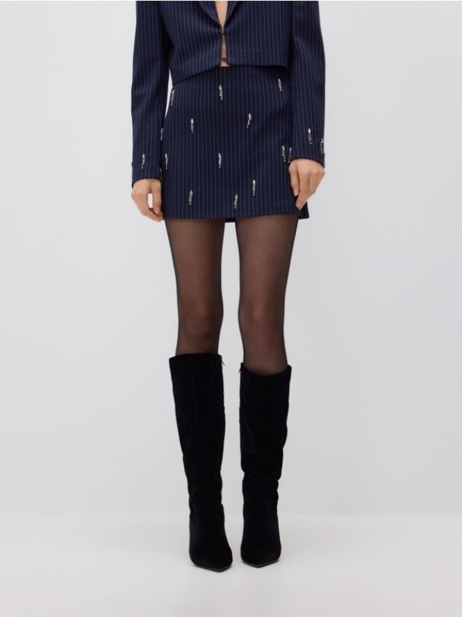 Spódnica z ozdobną aplikacją - granatowy