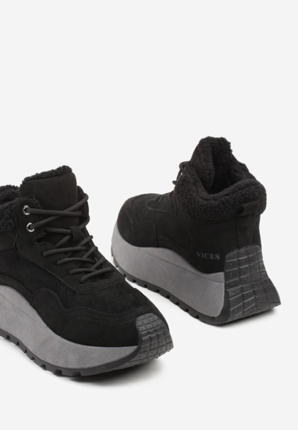 Czarne Sneakersy Śniegowce Vices na Grubej Podeszwie Ozdobione Futerkiem i Napisem Nelinena