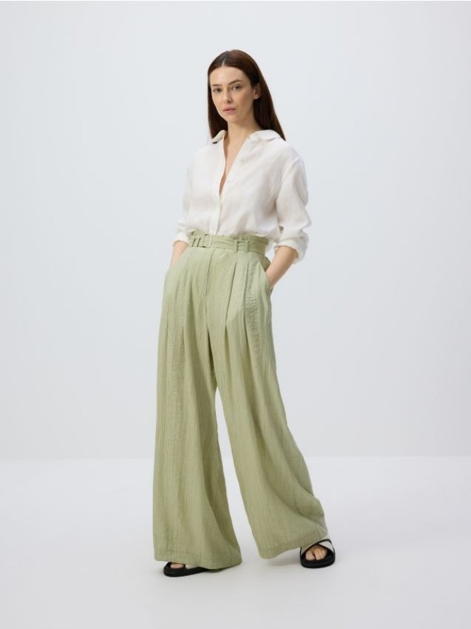 Wiskozowe spodnie z paskiem - jasnozielony