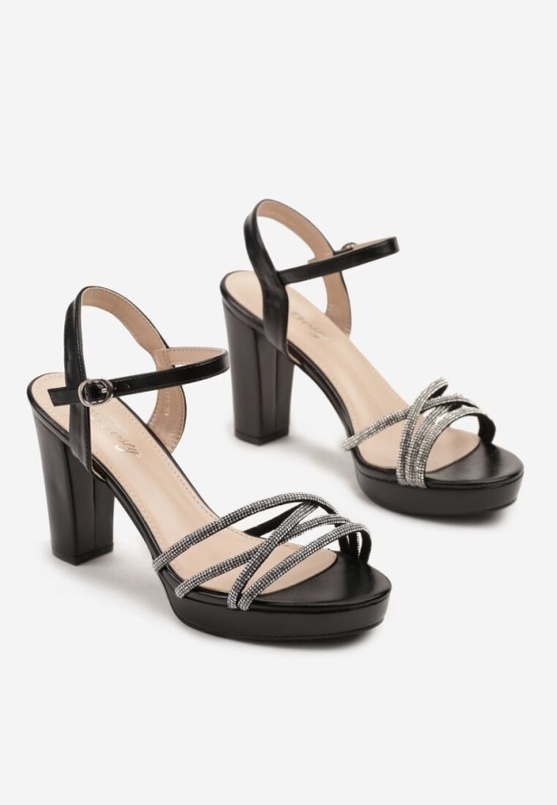 Czarne Sandały na Słupkowym Obcasie Zdobione Cyrkoniami Tanandria