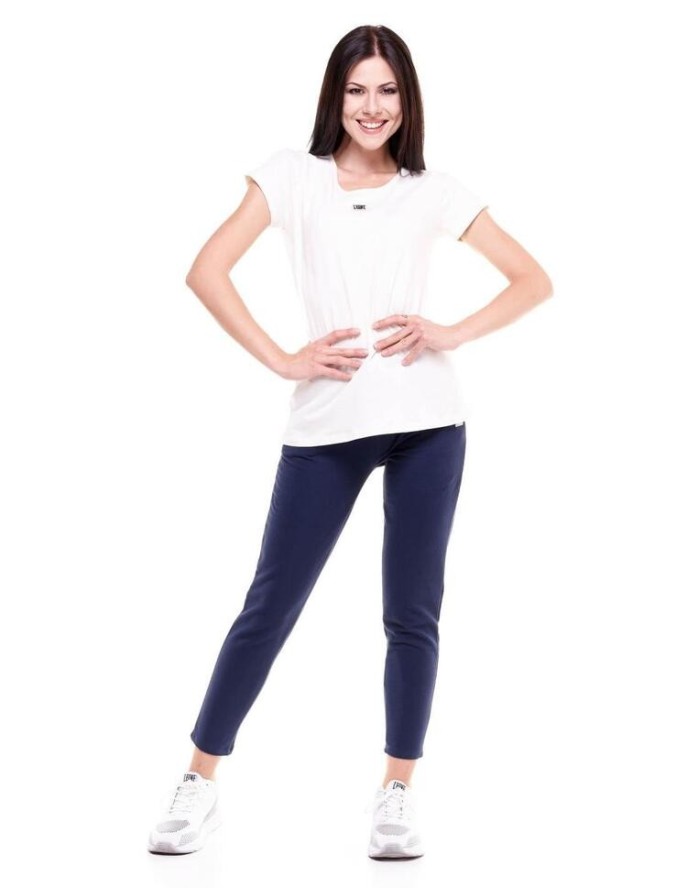 Podstawowy damski t-shirt z krótkim rękawem i okrągłym dekoltem