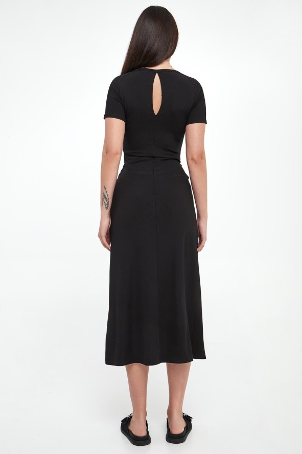 Sukienka z marszczeniem Norois MARELLA MONOCHROME