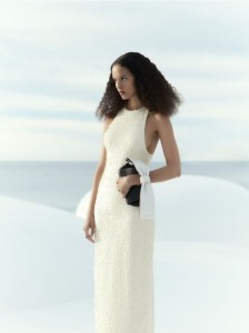 Cekinowa sukienka - złamana biel