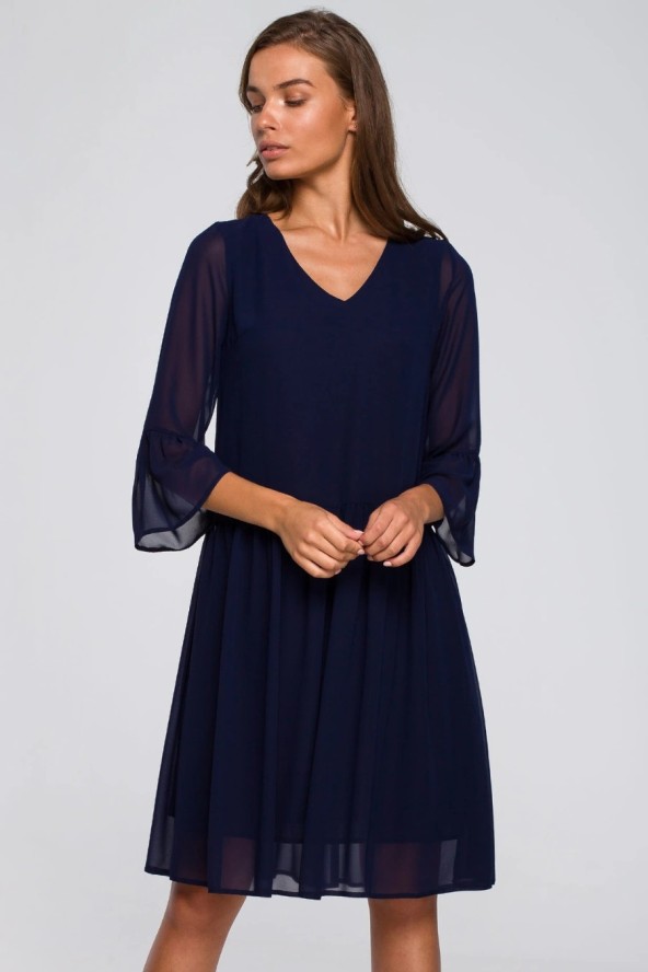 Sukienka wieczorowa szyfonowa z falbanami dekolt V granatowa